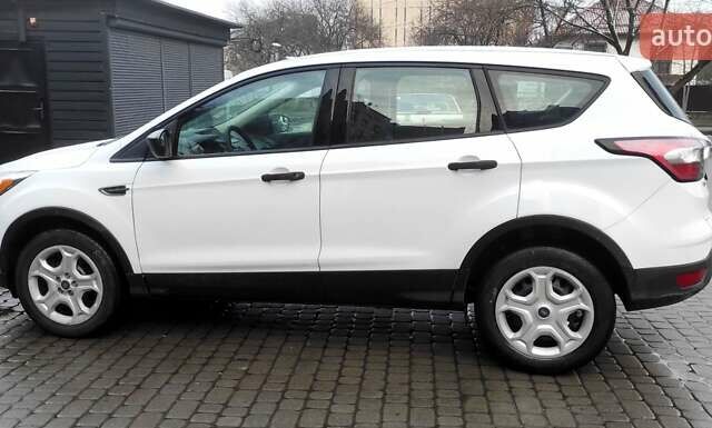 Белый Форд Эскейп, объемом двигателя 2.5 л и пробегом 166 тыс. км за 12600 $, фото 3 на Automoto.ua
