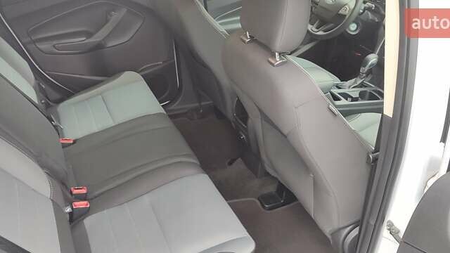 Белый Форд Эскейп, объемом двигателя 2.5 л и пробегом 113 тыс. км за 13900 $, фото 27 на Automoto.ua