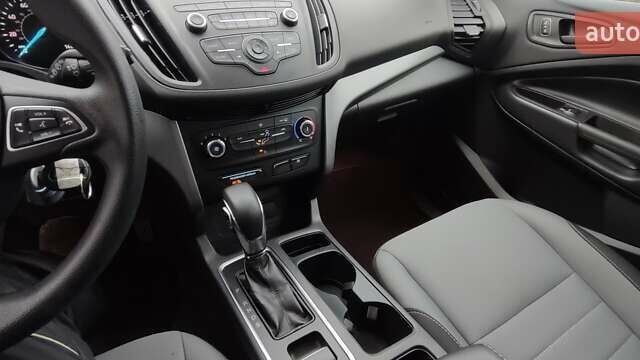 Белый Форд Эскейп, объемом двигателя 2.5 л и пробегом 113 тыс. км за 13900 $, фото 21 на Automoto.ua