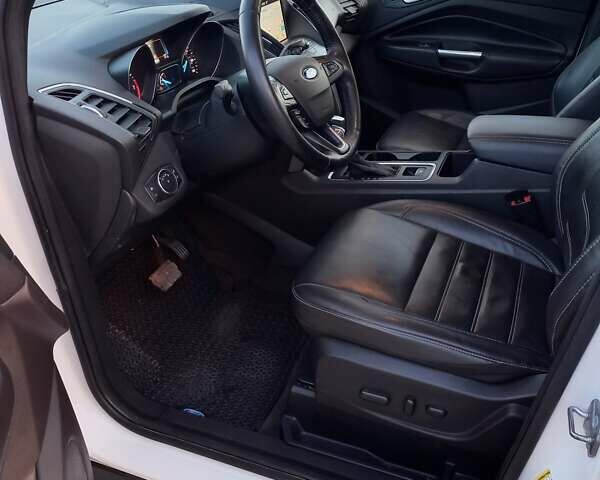 Белый Форд Эскейп, объемом двигателя 1.5 л и пробегом 170 тыс. км за 12500 $, фото 15 на Automoto.ua