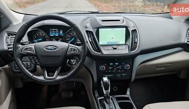 Белый Форд Эскейп, объемом двигателя 1.5 л и пробегом 147 тыс. км за 13600 $, фото 15 на Automoto.ua