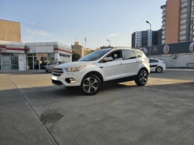 Белый Форд Эскейп, объемом двигателя 1.5 л и пробегом 148 тыс. км за 8500 $, фото 1 на Automoto.ua