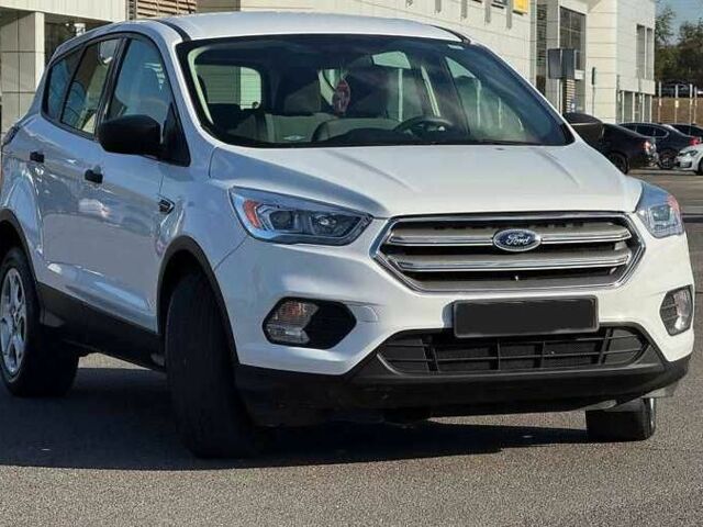 Белый Форд Эскейп, объемом двигателя 2.5 л и пробегом 90 тыс. км за 9000 $, фото 2 на Automoto.ua