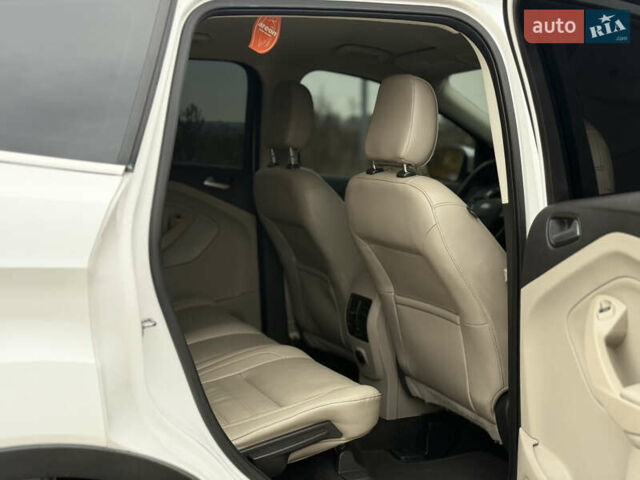 Білий Форд Ескейп, об'ємом двигуна 1.5 л та пробігом 144 тис. км за 13200 $, фото 17 на Automoto.ua