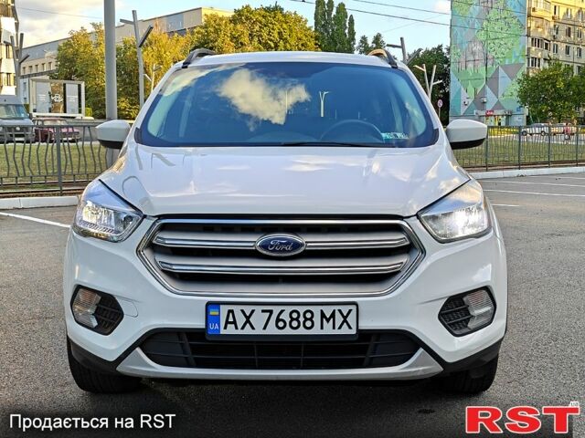Білий Форд Ескейп, об'ємом двигуна 1.5 л та пробігом 106 тис. км за 10500 $, фото 6 на Automoto.ua
