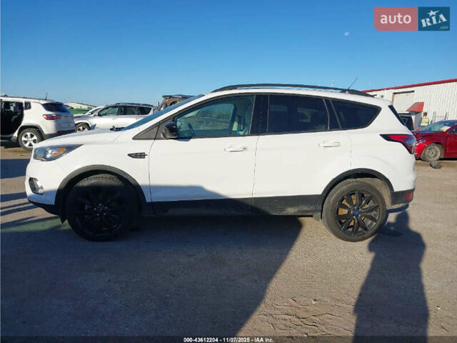 Белый Форд Эскейп, объемом двигателя 1.5 л и пробегом 120 тыс. км за 2500 $, фото 7 на Automoto.ua