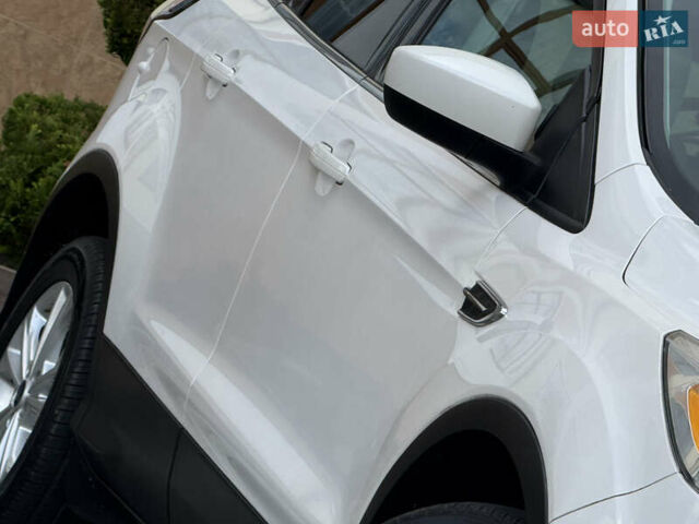 Белый Форд Эскейп, объемом двигателя 1.5 л и пробегом 130 тыс. км за 13400 $, фото 18 на Automoto.ua