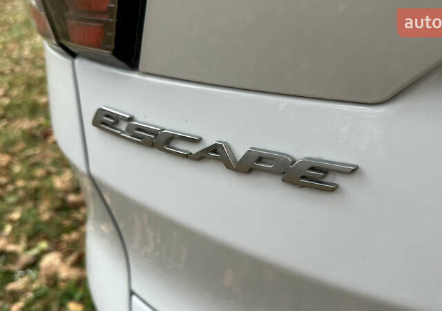 Білий Форд Ескейп, об'ємом двигуна 1.5 л та пробігом 180 тис. км за 11300 $, фото 25 на Automoto.ua