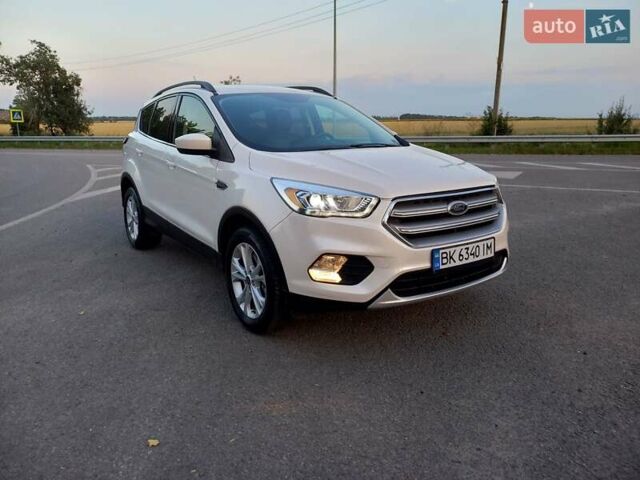 Белый Форд Эскейп, объемом двигателя 1.5 л и пробегом 170 тыс. км за 12500 $, фото 17 на Automoto.ua