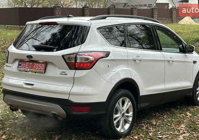 Білий Форд Ескейп, об'ємом двигуна 1.5 л та пробігом 180 тис. км за 11300 $, фото 4 на Automoto.ua
