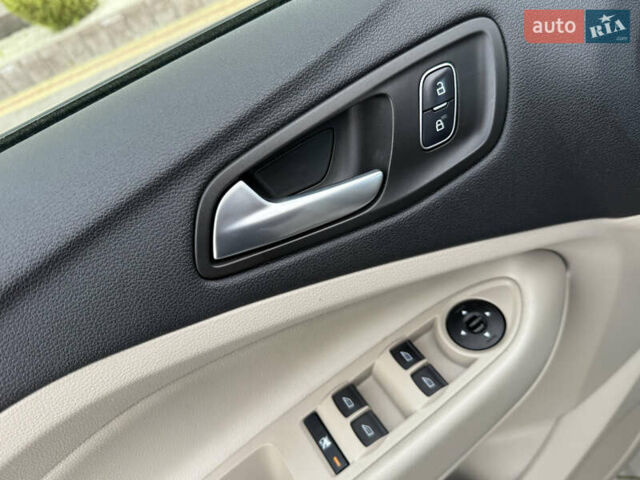 Белый Форд Эскейп, объемом двигателя 1.5 л и пробегом 130 тыс. км за 13400 $, фото 44 на Automoto.ua