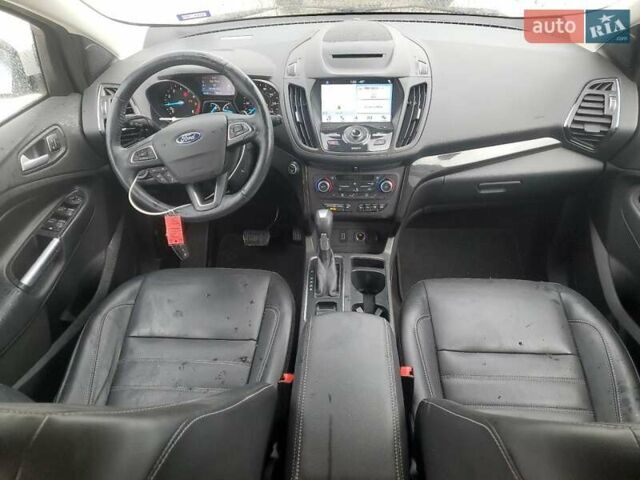 Белый Форд Эскейп, объемом двигателя 2 л и пробегом 73 тыс. км за 2900 $, фото 7 на Automoto.ua