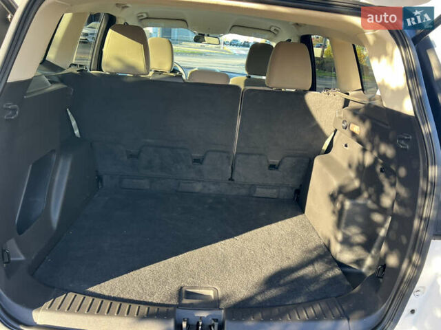 Белый Форд Эскейп, объемом двигателя 1.5 л и пробегом 43 тыс. км за 15300 $, фото 15 на Automoto.ua