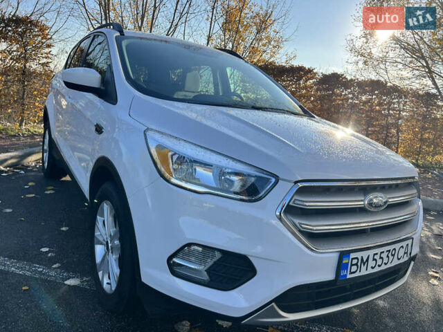 Белый Форд Эскейп, объемом двигателя 1.5 л и пробегом 43 тыс. км за 15300 $, фото 1 на Automoto.ua