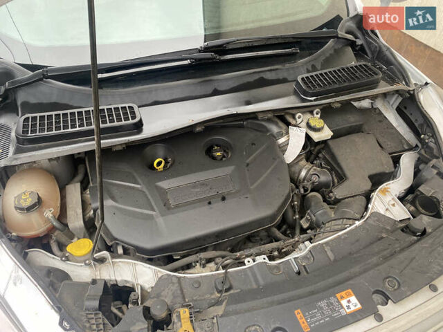 Белый Форд Эскейп, объемом двигателя 2 л и пробегом 131 тыс. км за 16000 $, фото 14 на Automoto.ua