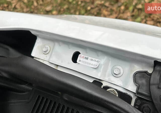 Білий Форд Ескейп, об'ємом двигуна 1.5 л та пробігом 180 тис. км за 11300 $, фото 42 на Automoto.ua