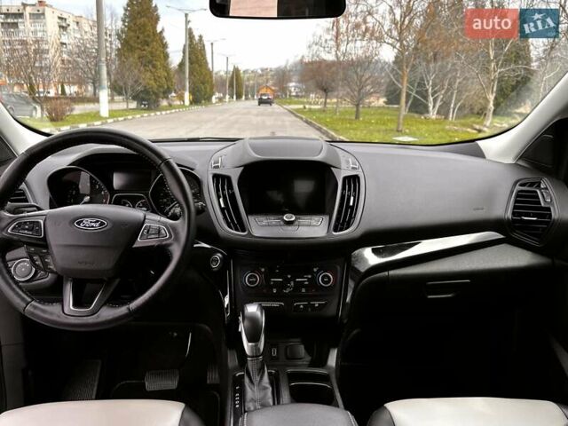 Белый Форд Эскейп, объемом двигателя 1.5 л и пробегом 73 тыс. км за 15900 $, фото 24 на Automoto.ua