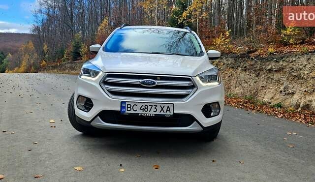 Белый Форд Эскейп, объемом двигателя 1.5 л и пробегом 147 тыс. км за 13600 $, фото 6 на Automoto.ua