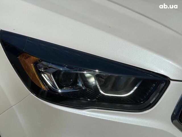 Білий Форд Ескейп, об'ємом двигуна 1.5 л та пробігом 123 тис. км за 15790 $, фото 4 на Automoto.ua