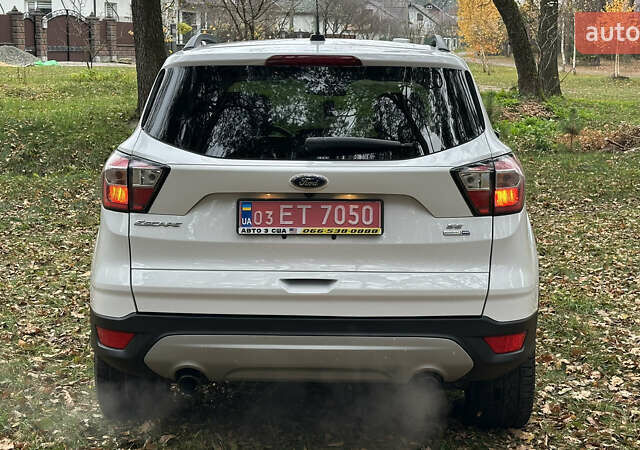 Білий Форд Ескейп, об'ємом двигуна 1.5 л та пробігом 180 тис. км за 11300 $, фото 5 на Automoto.ua
