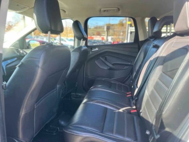 Белый Форд Эскейп, объемом двигателя 2 л и пробегом 33 тыс. км за 5050 $, фото 8 на Automoto.ua