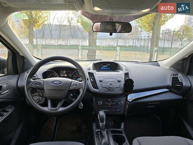 Белый Форд Эскейп, объемом двигателя 2.49 л и пробегом 65 тыс. км за 11000 $, фото 5 на Automoto.ua