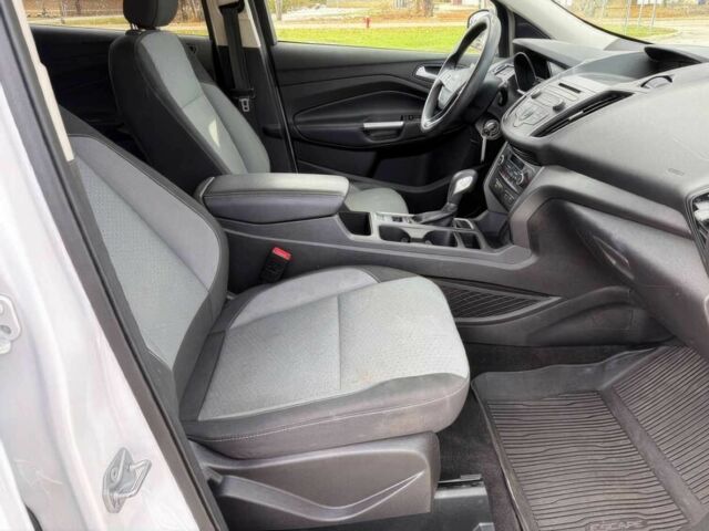 Белый Форд Эскейп, объемом двигателя 1.5 л и пробегом 38 тыс. км за 12100 $, фото 8 на Automoto.ua