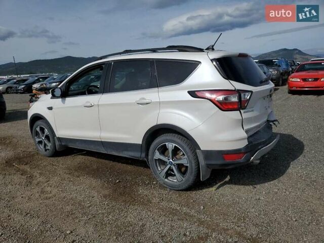 Білий Форд Ескейп, об'ємом двигуна 1.5 л та пробігом 130 тис. км за 2800 $, фото 1 на Automoto.ua