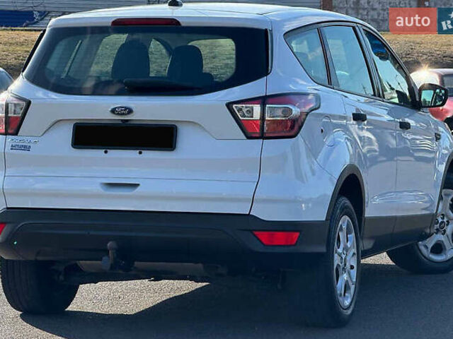 Белый Форд Эскейп, объемом двигателя 2.5 л и пробегом 97 тыс. км за 11000 $, фото 19 на Automoto.ua
