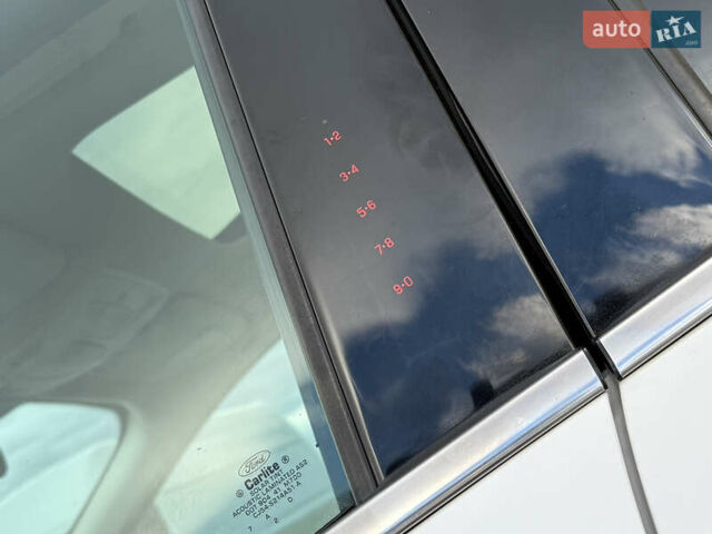 Белый Форд Эскейп, объемом двигателя 1.5 л и пробегом 130 тыс. км за 13400 $, фото 12 на Automoto.ua