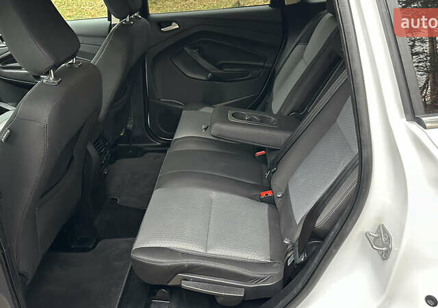 Білий Форд Ескейп, об'ємом двигуна 1.5 л та пробігом 180 тис. км за 11300 $, фото 24 на Automoto.ua