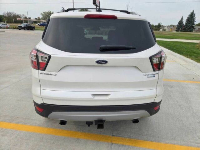 Білий Форд Ескейп, об'ємом двигуна 2 л та пробігом 43 тис. км за 6800 $, фото 4 на Automoto.ua