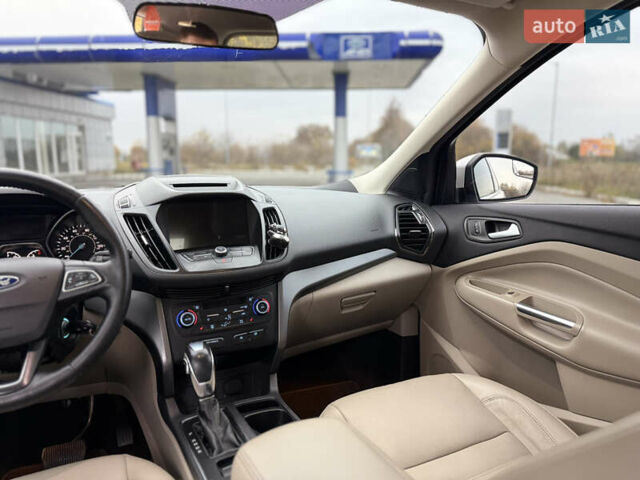 Білий Форд Ескейп, об'ємом двигуна 1.5 л та пробігом 144 тис. км за 13200 $, фото 12 на Automoto.ua
