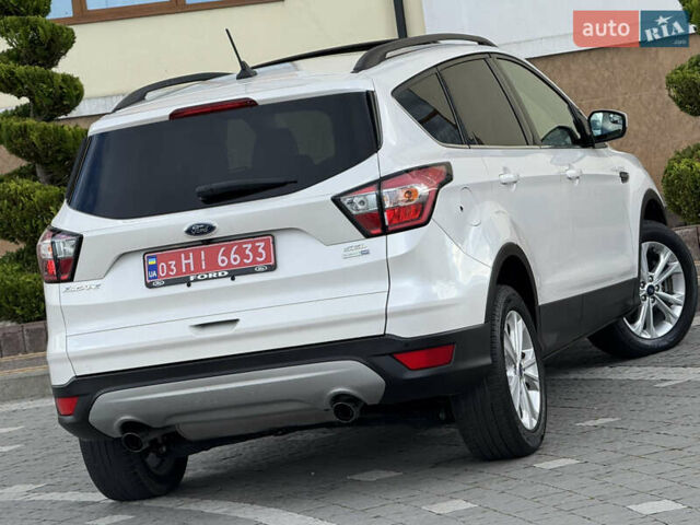 Белый Форд Эскейп, объемом двигателя 1.5 л и пробегом 130 тыс. км за 13400 $, фото 31 на Automoto.ua