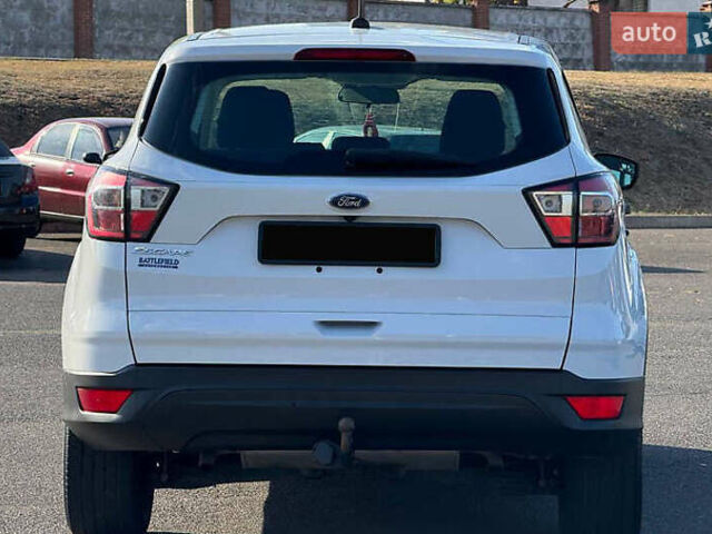 Белый Форд Эскейп, объемом двигателя 2.5 л и пробегом 97 тыс. км за 11000 $, фото 18 на Automoto.ua