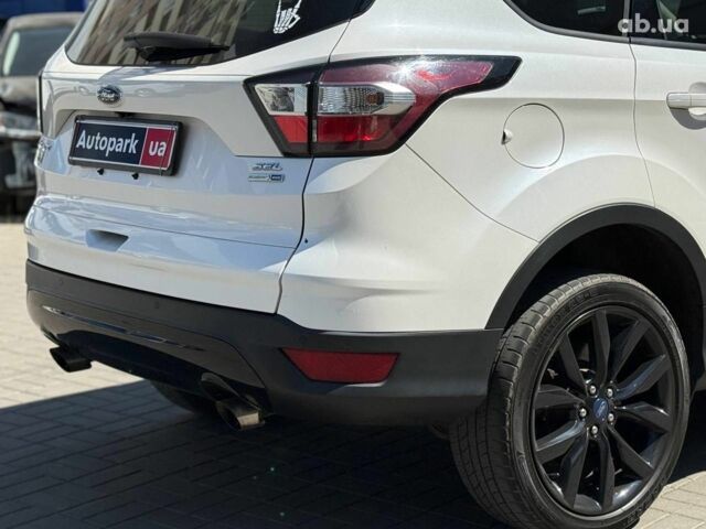 Білий Форд Ескейп, об'ємом двигуна 1.5 л та пробігом 123 тис. км за 15790 $, фото 10 на Automoto.ua