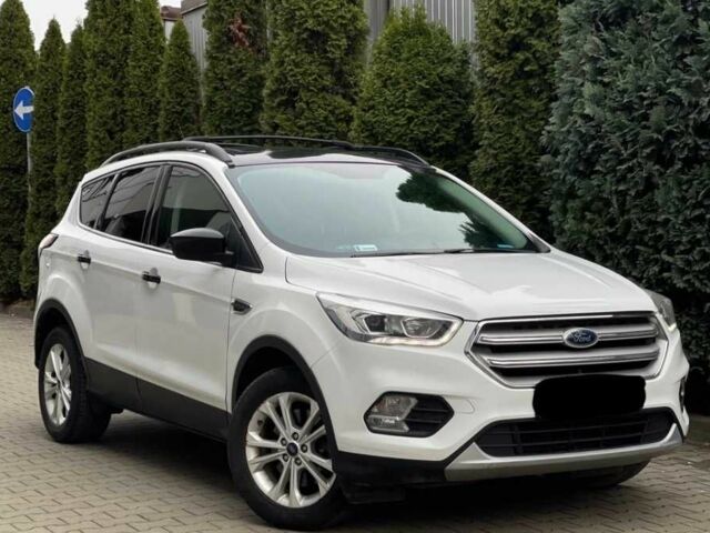 Белый Форд Эскейп, объемом двигателя 2 л и пробегом 76 тыс. км за 10200 $, фото 1 на Automoto.ua