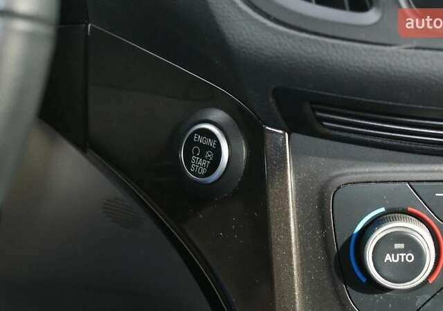 Білий Форд Ескейп, об'ємом двигуна 2 л та пробігом 69 тис. км за 12100 $, фото 12 на Automoto.ua