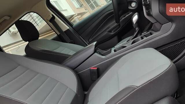 Белый Форд Эскейп, объемом двигателя 2.5 л и пробегом 113 тыс. км за 13900 $, фото 34 на Automoto.ua