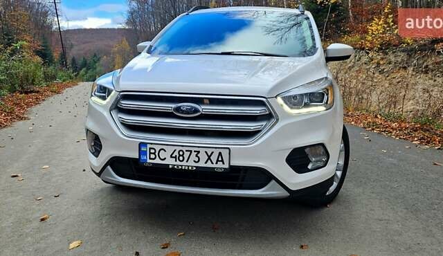 Белый Форд Эскейп, объемом двигателя 1.5 л и пробегом 147 тыс. км за 13600 $, фото 10 на Automoto.ua