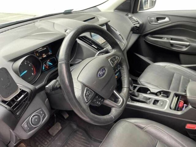 Белый Форд Эскейп, объемом двигателя 2 л и пробегом 76 тыс. км за 10200 $, фото 4 на Automoto.ua