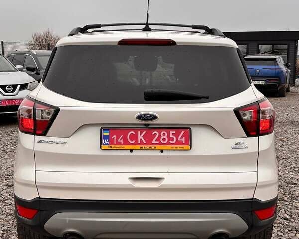 Білий Форд Ескейп, об'ємом двигуна 1.5 л та пробігом 191 тис. км за 10900 $, фото 4 на Automoto.ua