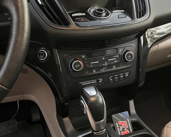 Белый Форд Эскейп, объемом двигателя 2 л и пробегом 93 тыс. км за 22000 $, фото 36 на Automoto.ua