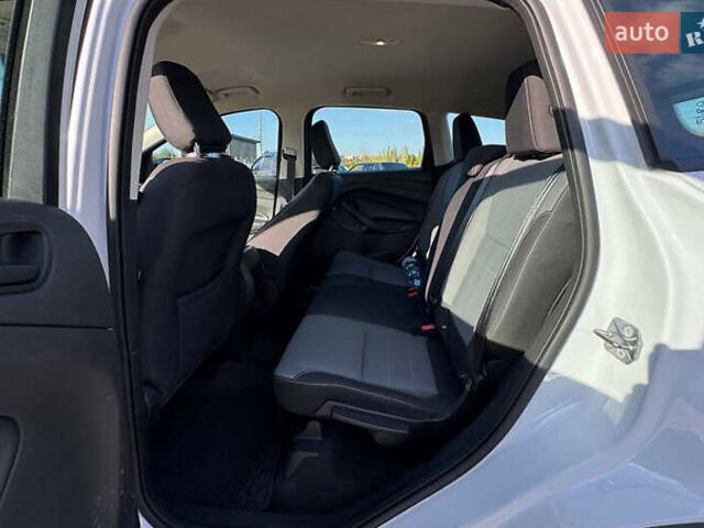 Белый Форд Эскейп, объемом двигателя 2.5 л и пробегом 97 тыс. км за 11000 $, фото 16 на Automoto.ua