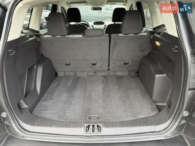 Белый Форд Эскейп, объемом двигателя 0 л и пробегом 140 тыс. км за 11800 $, фото 7 на Automoto.ua