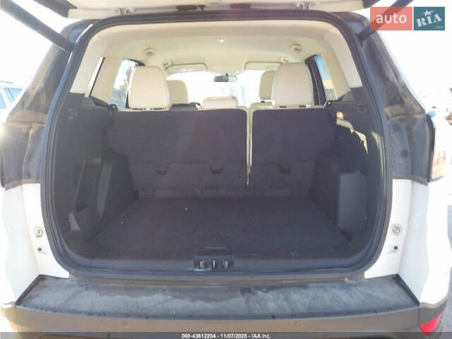 Белый Форд Эскейп, объемом двигателя 1.5 л и пробегом 120 тыс. км за 2500 $, фото 5 на Automoto.ua