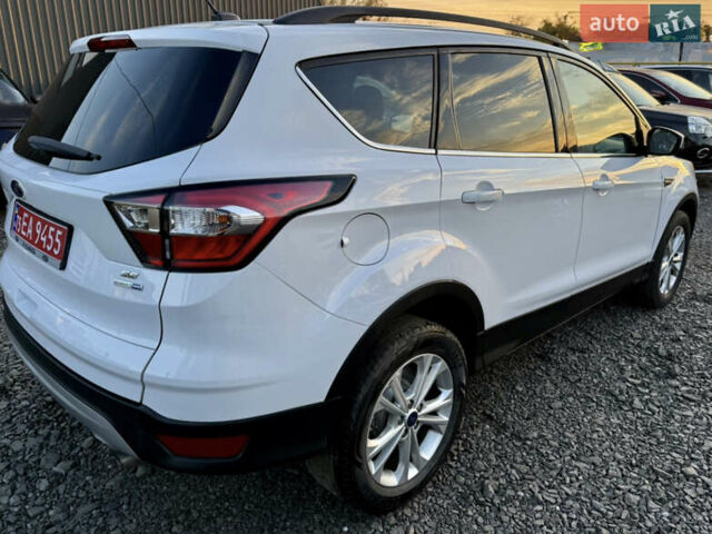 Белый Форд Эскейп, объемом двигателя 0 л и пробегом 140 тыс. км за 11800 $, фото 4 на Automoto.ua