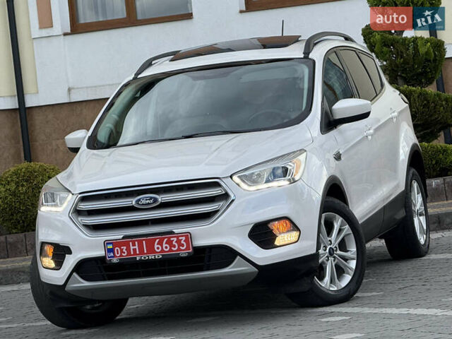 Белый Форд Эскейп, объемом двигателя 1.5 л и пробегом 130 тыс. км за 13400 $, фото 3 на Automoto.ua