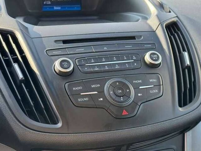 Белый Форд Эскейп, объемом двигателя 2.5 л и пробегом 90 тыс. км за 9000 $, фото 12 на Automoto.ua