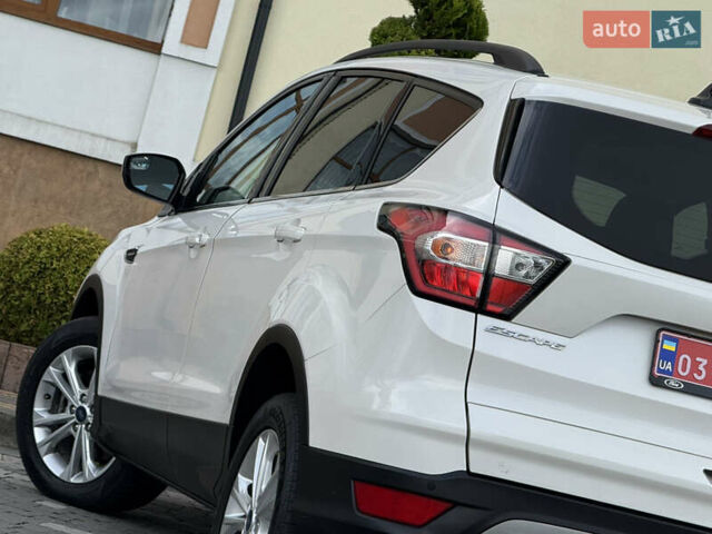 Белый Форд Эскейп, объемом двигателя 1.5 л и пробегом 130 тыс. км за 13400 $, фото 26 на Automoto.ua